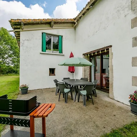 3-bed Rustic French We Welcome Families * Soudan (Loire-Atlantique)